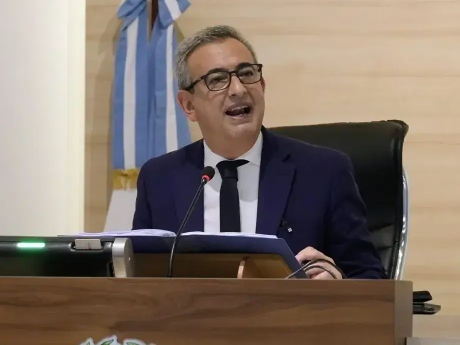 Javkin cuestionó la demora del Concejo para regular Uber y DiDi en Rosario