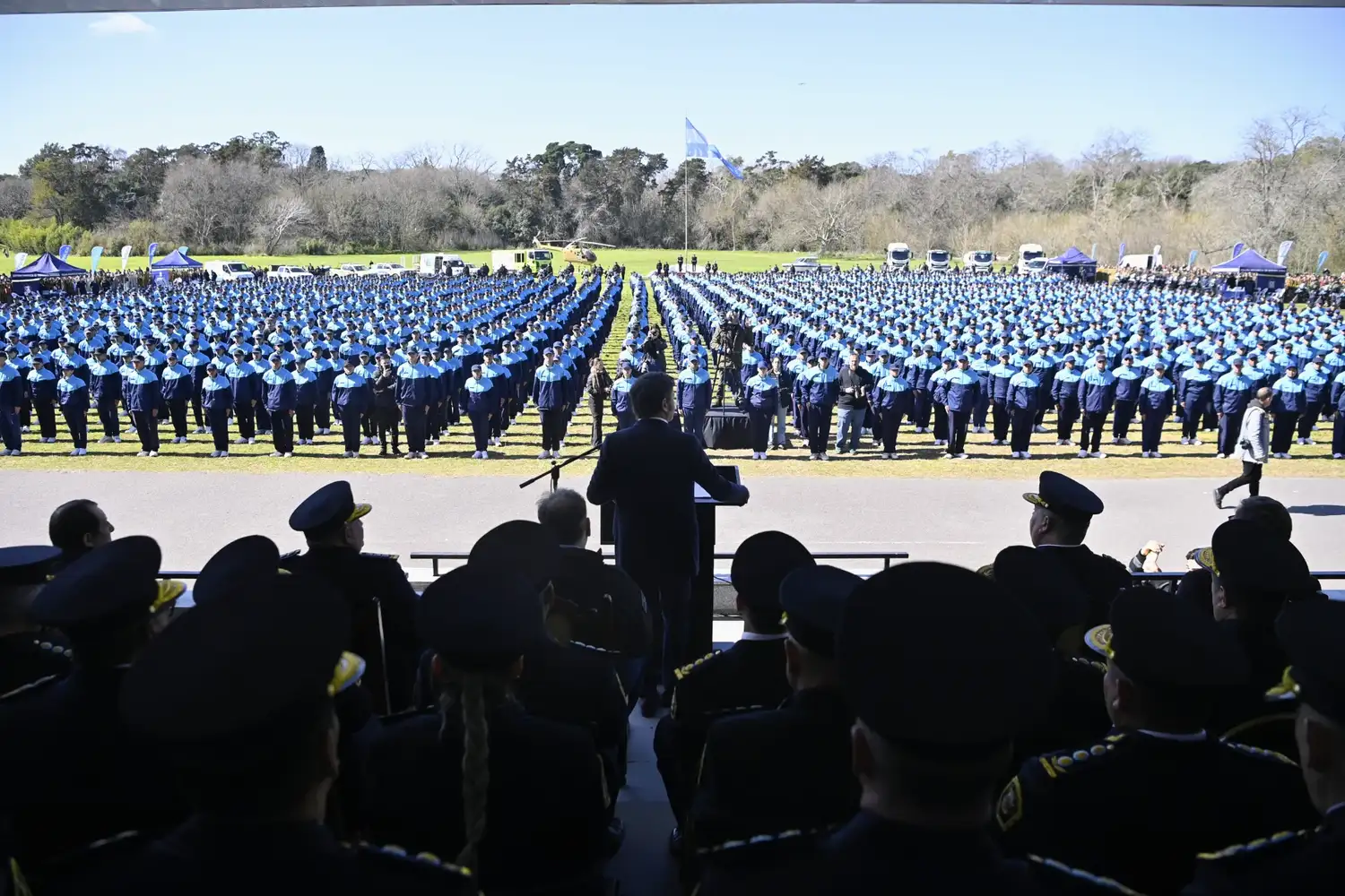 Axel Kicillof tomó juramento a más de 2600 cadetes de la Policía provincial