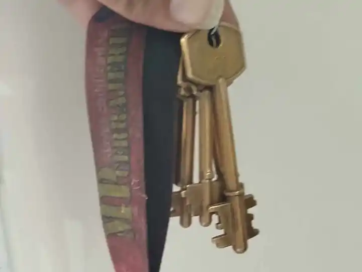 Llaves encontradas en Almafuerte y Moisés Novillo