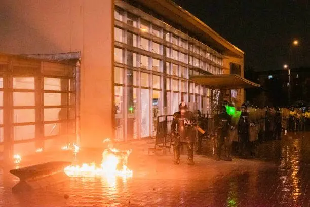 TRAGEDIA EN PROTESTA, motociclista muere en retén ilegal