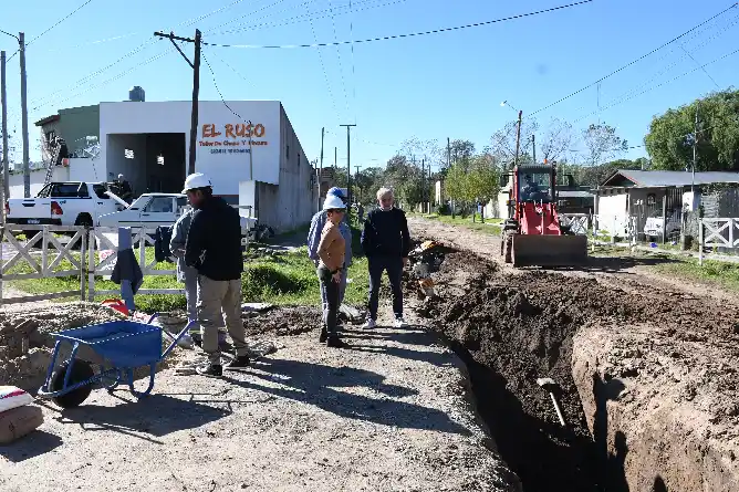 Avanza la obra de la Cloaca Máxima y proyecta ampliar el servicio a más de una decena de barrios de Chascomús