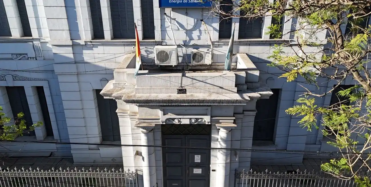 La Epe tiene usuarios a los que les otorgaba tarifas sociales y al mismo tiempo pagan el impuesto a las ganancias en ARCA. ¿Habrá más casos? Crédito: Luis Cetraro