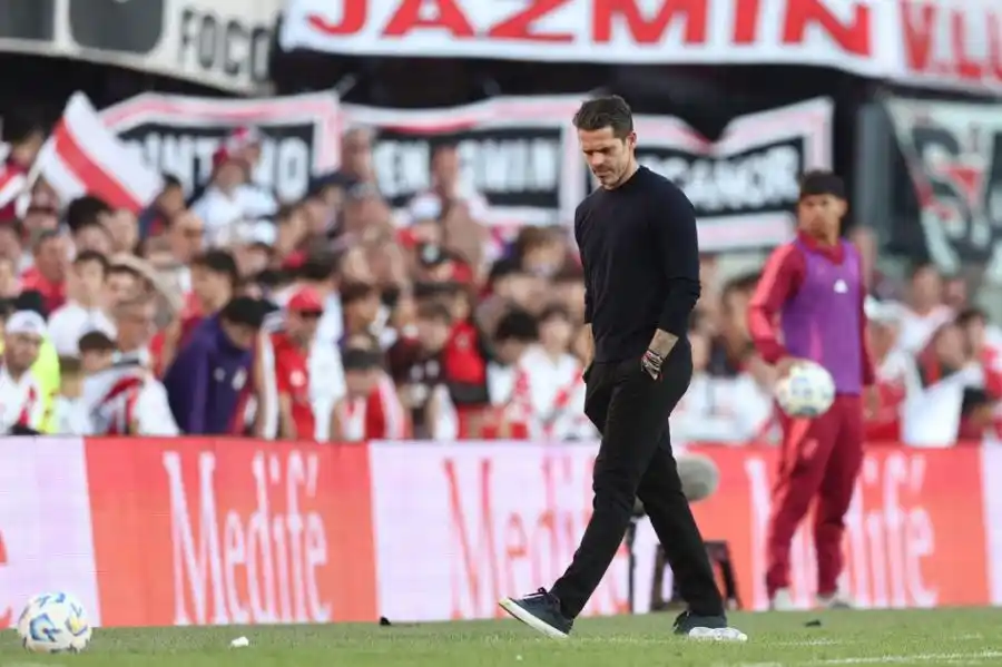Tras la derrota con River en el Superclásico, Riquelme echó de Boca al tresfebrerense Fernando Gago: quién lo reemplaza