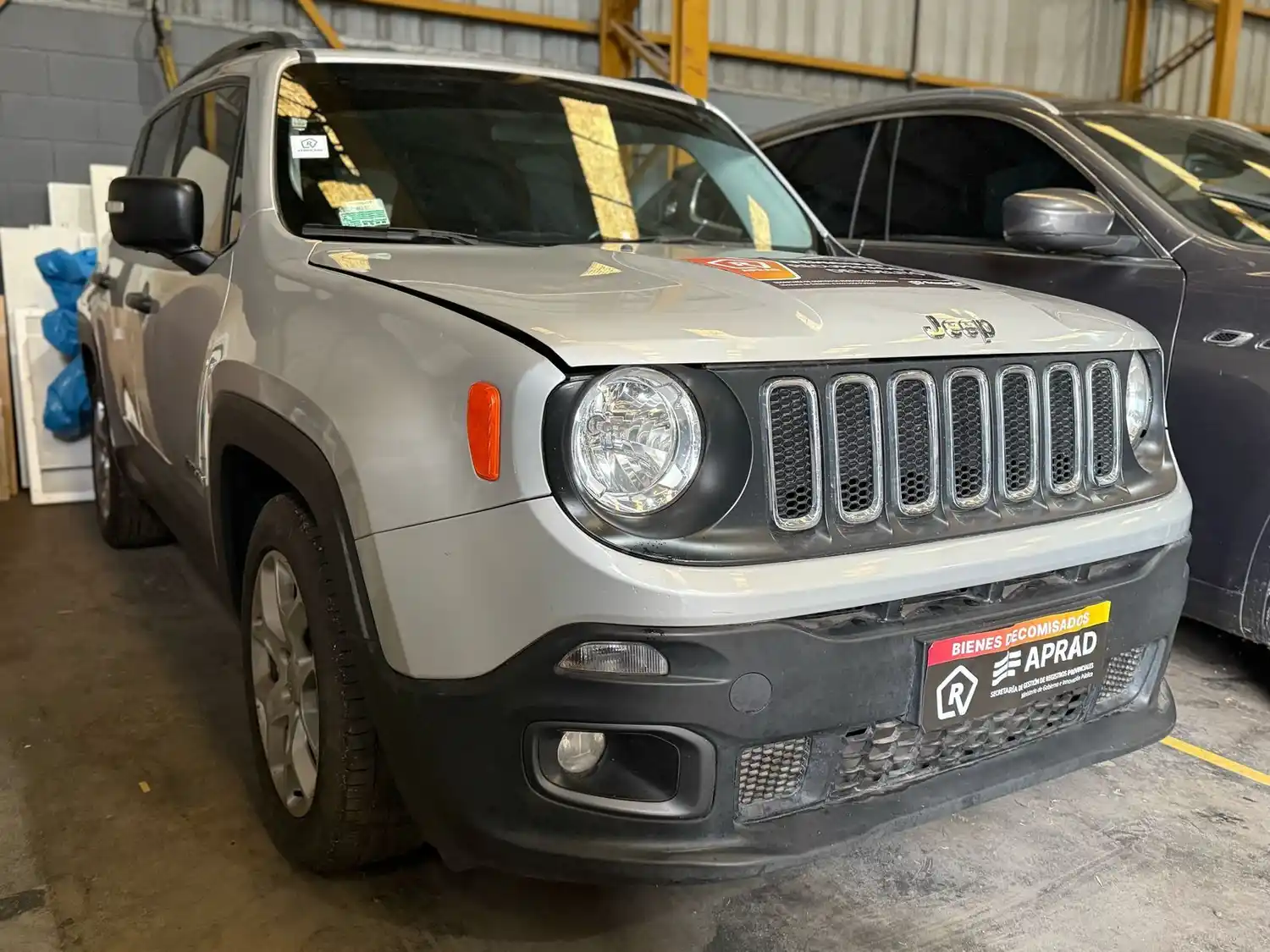 Camioneta incautada al delito