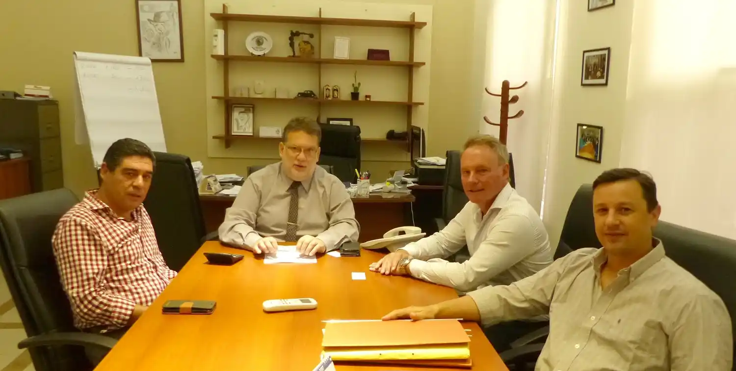 Gestionan la construcción de nuevas viviendas para Crespo