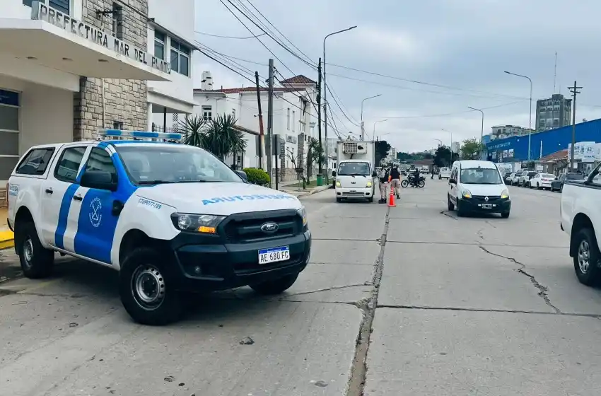 Prefectura controló vehículos en la zona portuaria y registró faltante de licencias, VTV, seguros y cascos