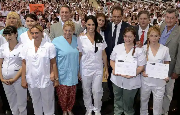 Paro de Cicop: Anunciaron la incorporación de mil enfermeras al sistema de salud público