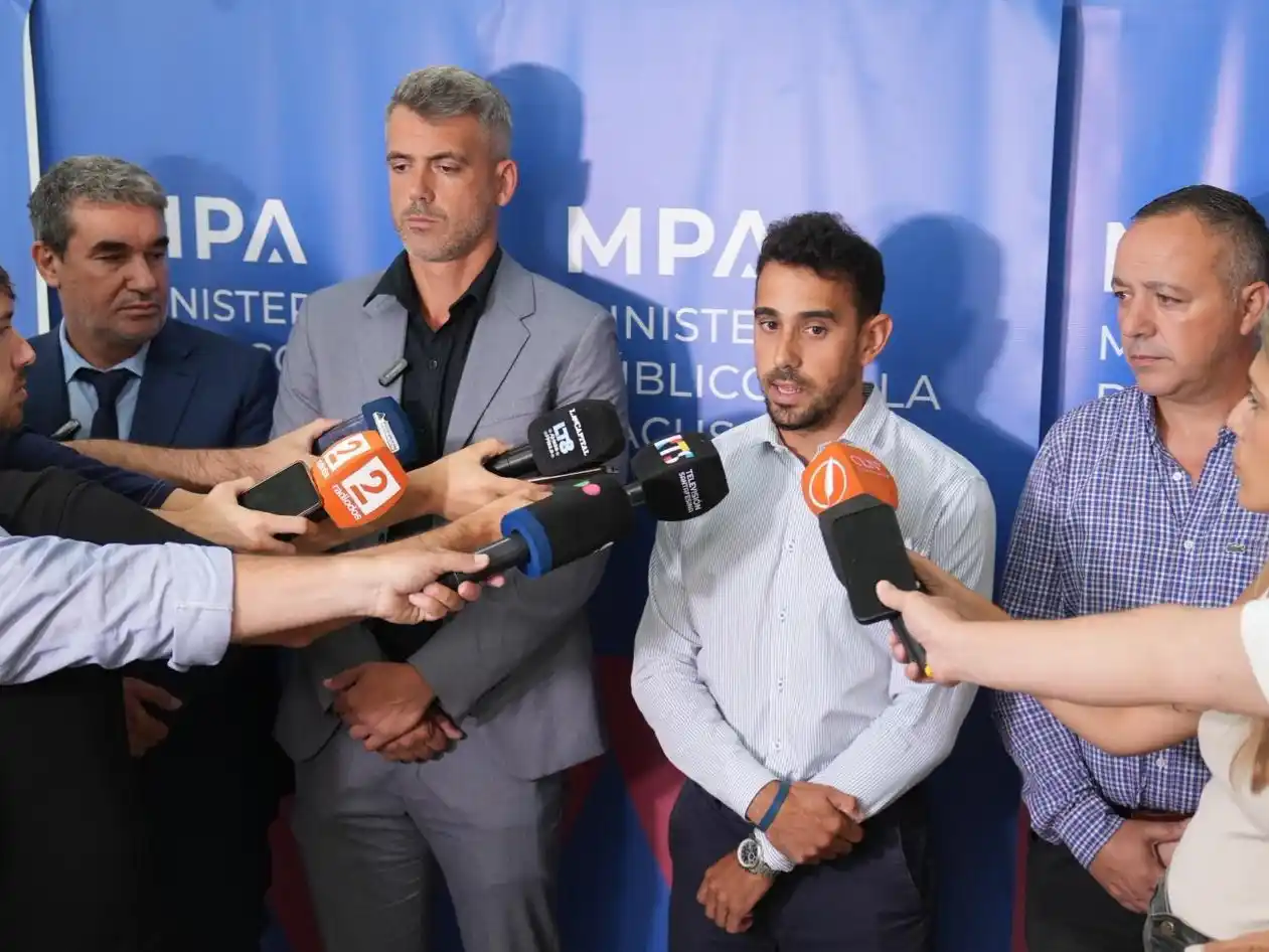 39 detenidos y tres menores de edad vulnerables rescatados en decenas de allanamientos en Rosario y la región