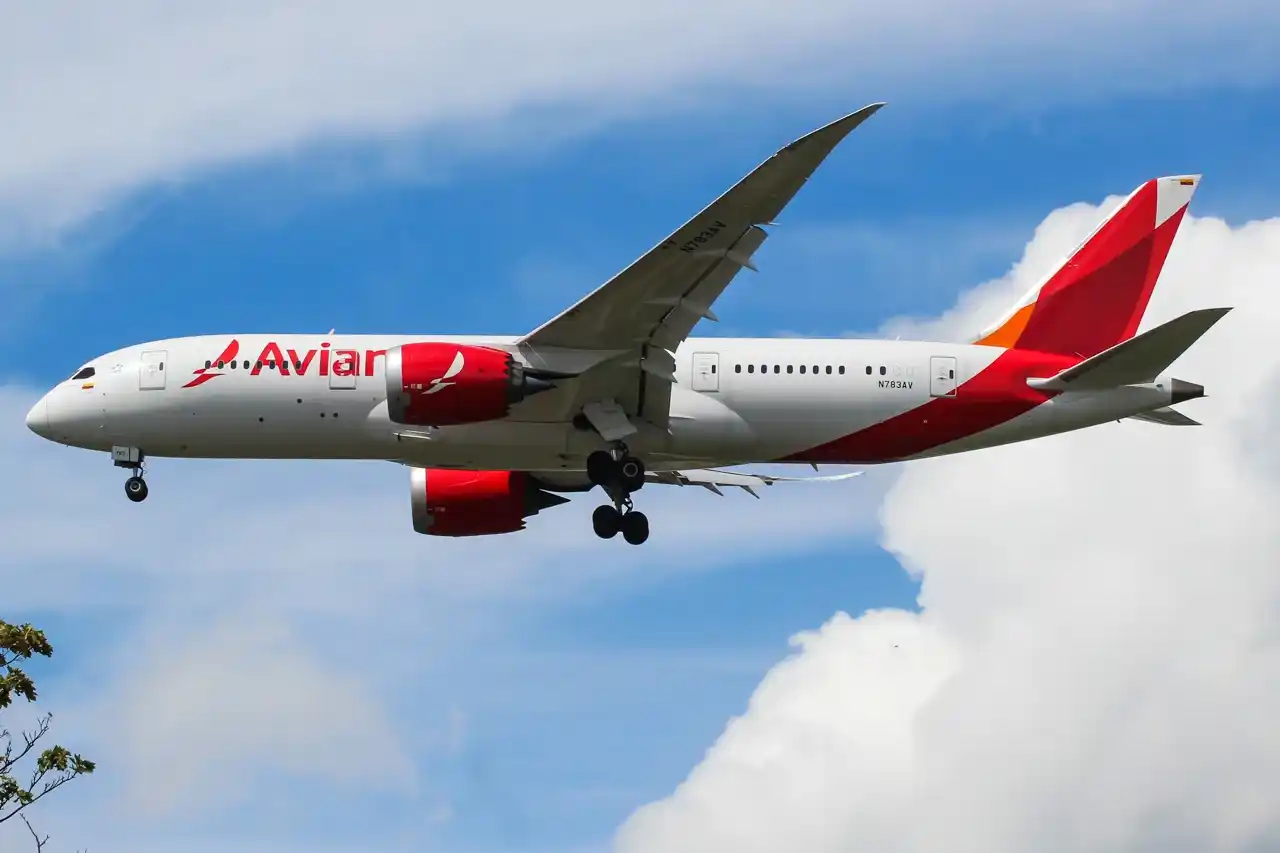 La aerolínea Avianca aumentará las frecuencias a Colombia.