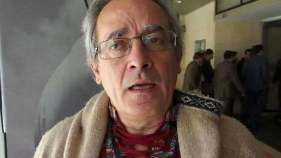 Para el sacerdote De la Serna los que marcharán son "expertos en muros"