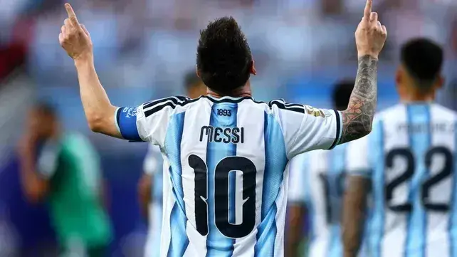 Qué significa el “1893” que aparece en la camiseta de la Selección argentina