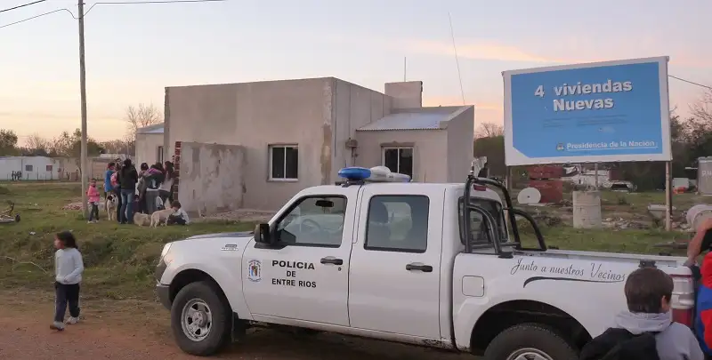 Mujer y cuatro hijos ingresaron a una vivienda en construcción