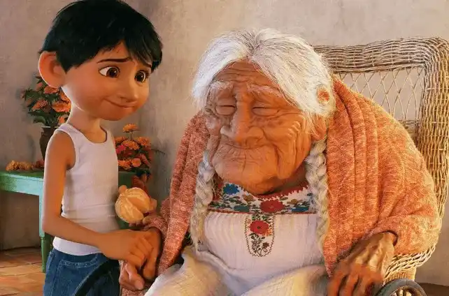 Su interpretación más emblemática fue la de Abuelita Elena en "Coco" (2017).