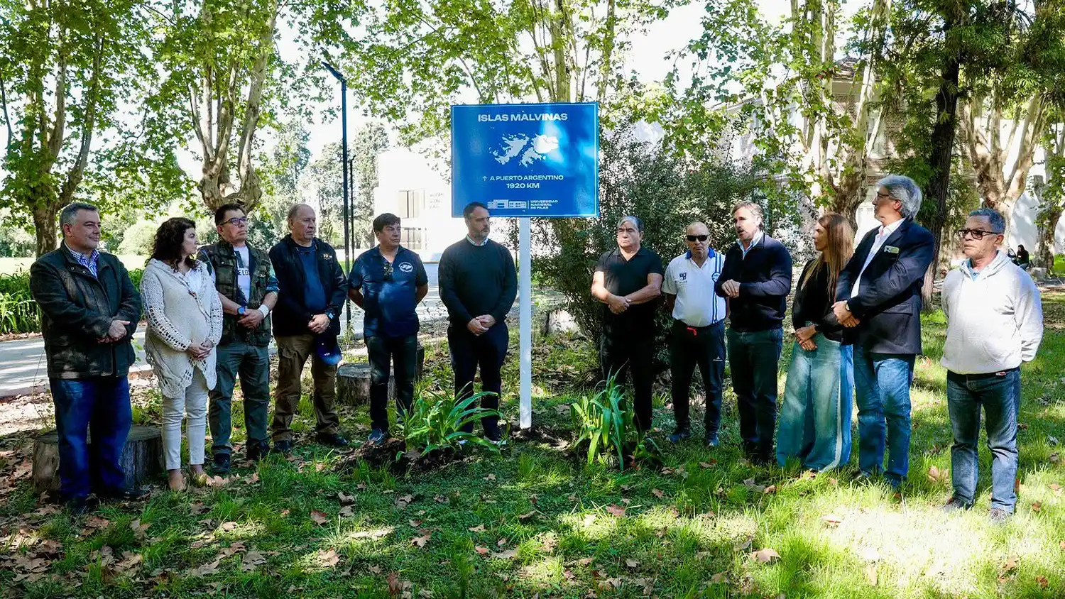 La actividad contó con la presencia de autoridades municipales y de la rectora Elizabeth Wanger.