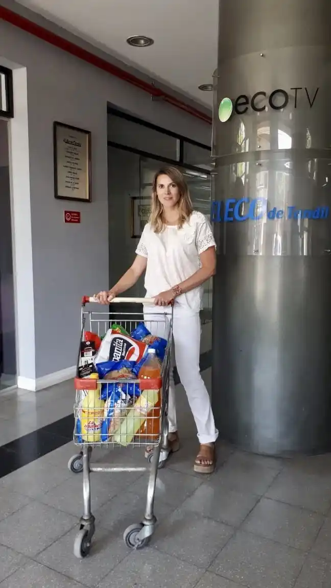 Fue entregado otro carro repleto de mercadería