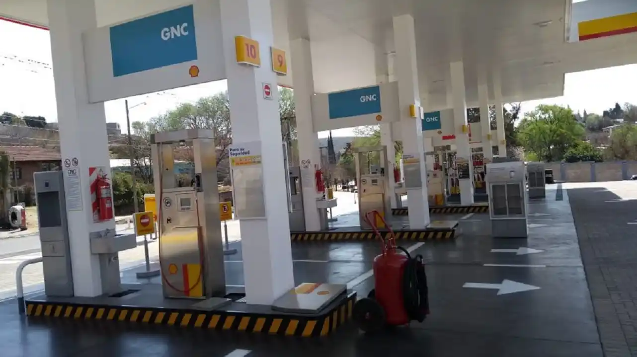 Fuerte advertencia: "no podemos garantizar que haya combustible en las Fiestas"