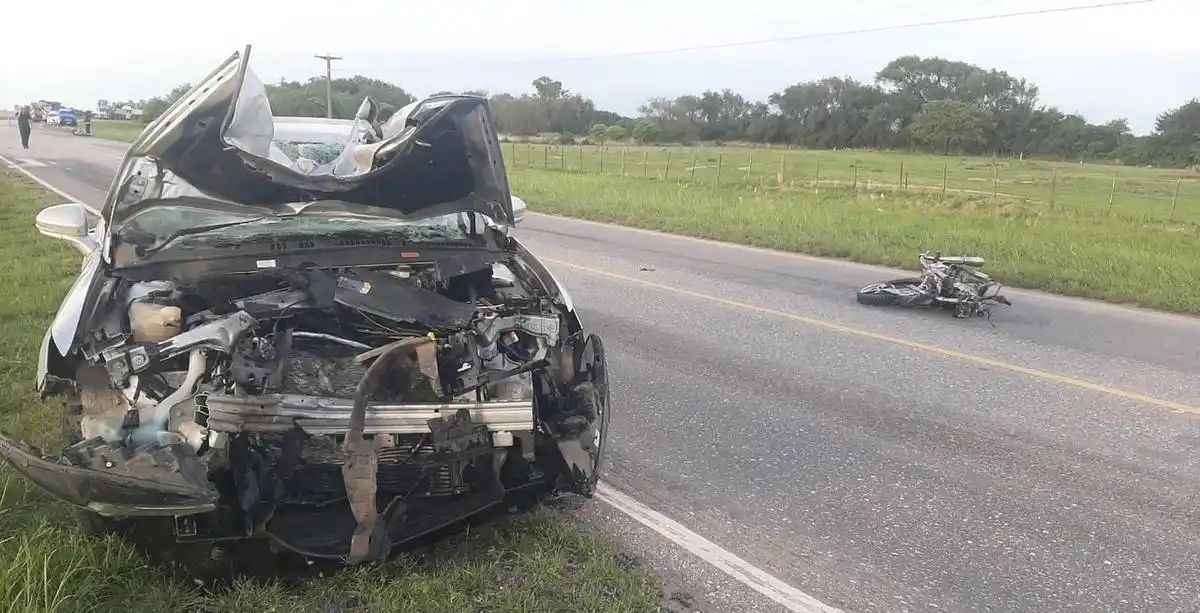 Los vehículos involucrados en el trágico accidente. (Foto: Cadena 3)