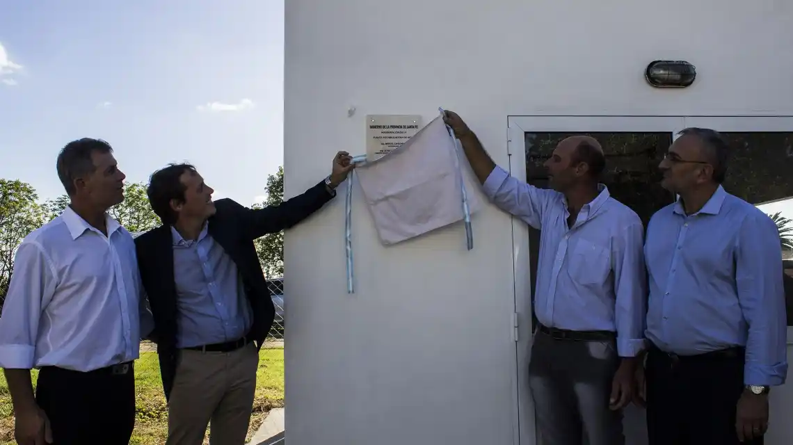 La provincia inauguró nuevas plantas potabilizadoras en Galisteo y Soutomayor