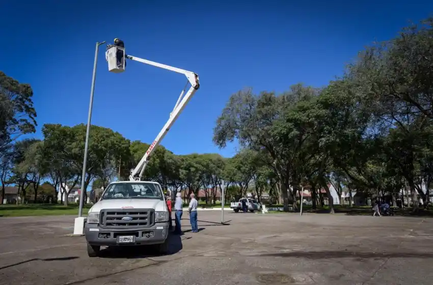 Comenzó el Plan de Potenciación de Luminarias en Plazas y Paseos