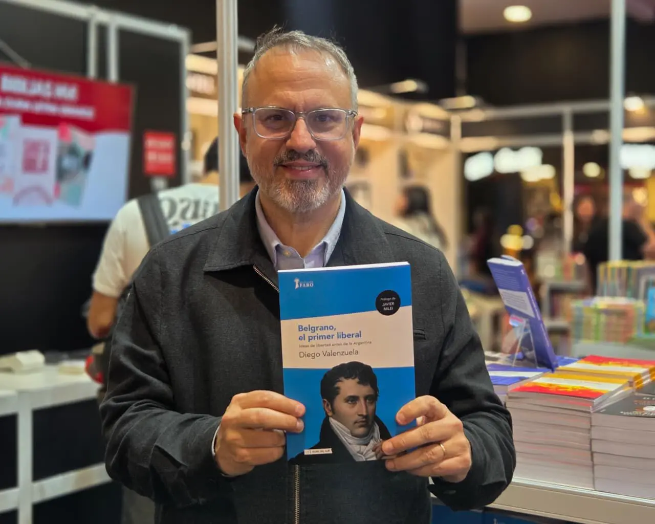 Valenzuela destaca el rol de economista de Belgrano en su último libro.