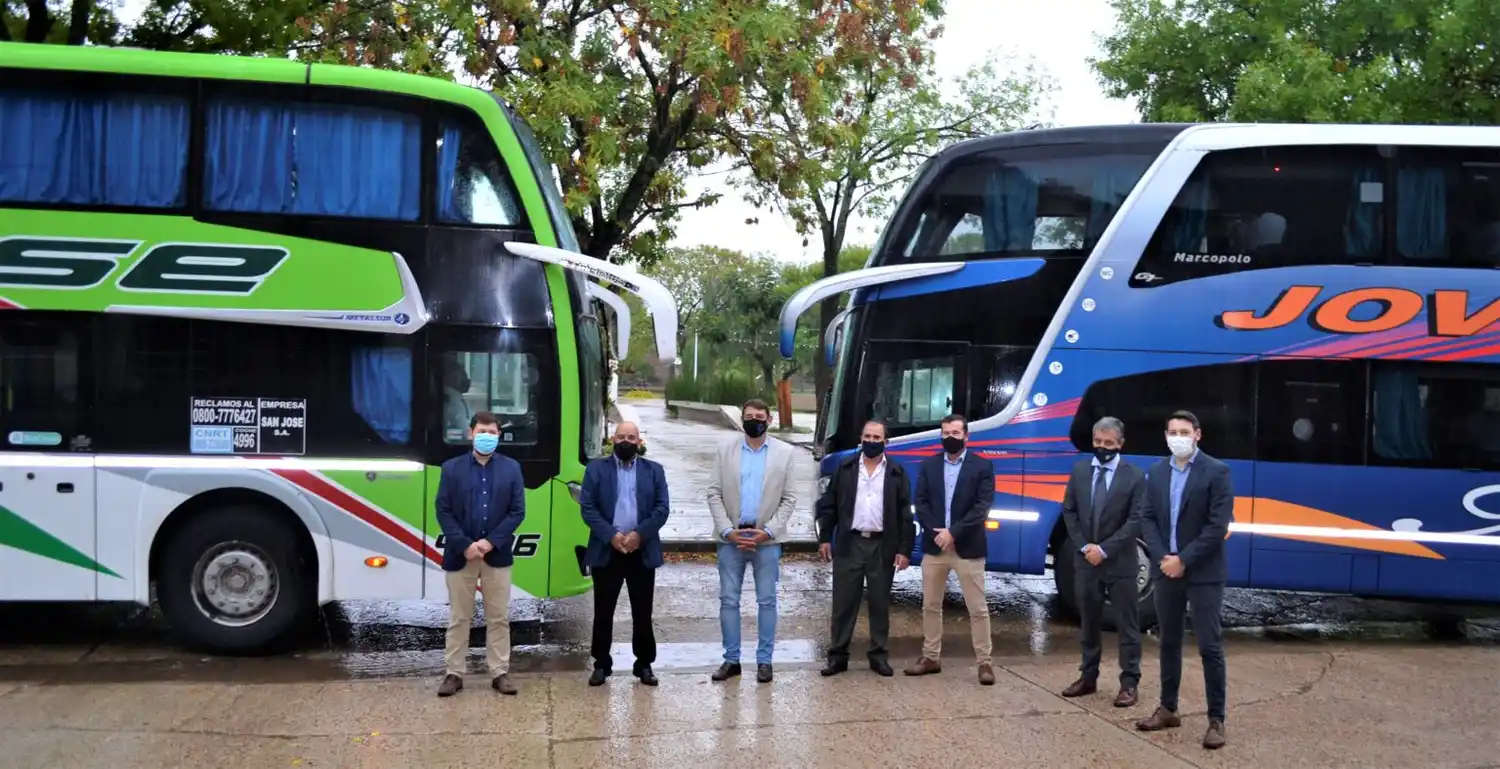 Firmaron el convenio para la vuelta del transporte de pasajeros en el Departamento