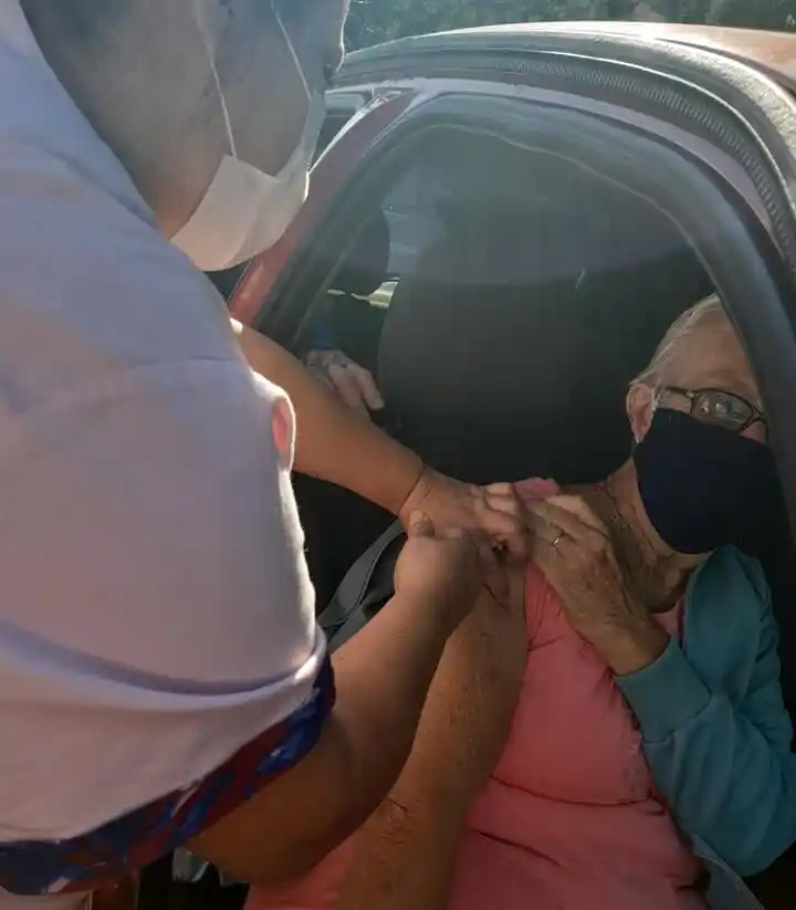 Por qué hay que mantener los cuidados luego de ser vacunado