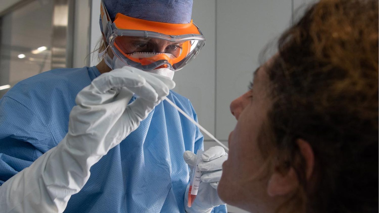 Los 14 mitos alrededor del brote de coronavirus en el mundo, según la OMS