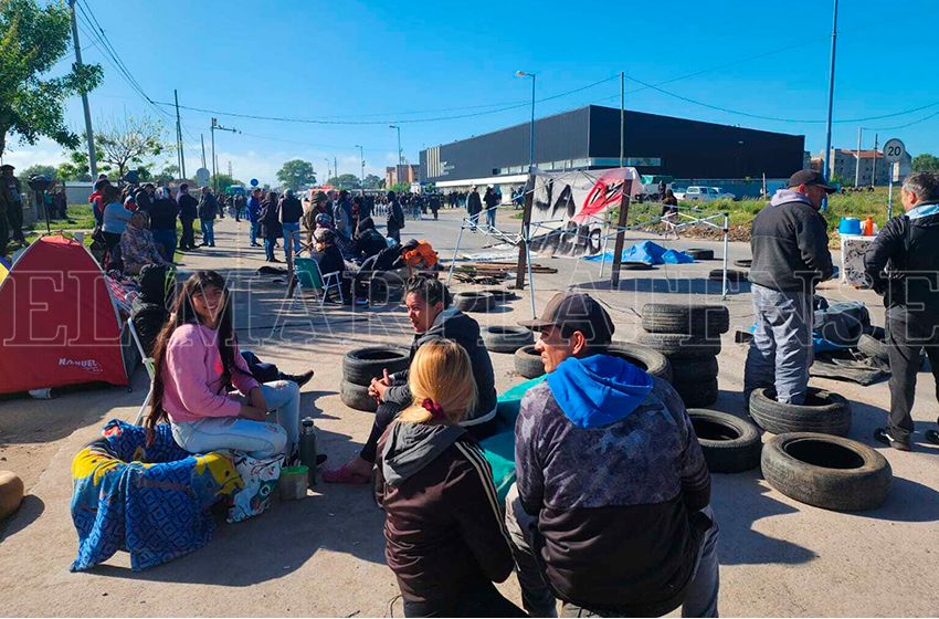 Desalojo: galería de fotos y videos de una mañana en Las Heras
