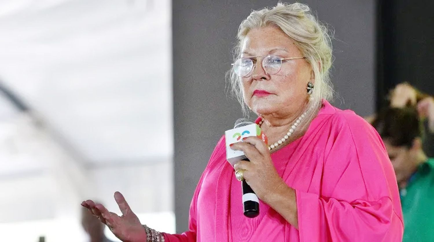 Carrió intimó al Presidente por “desconocer la agenda mundial de las mujeres”