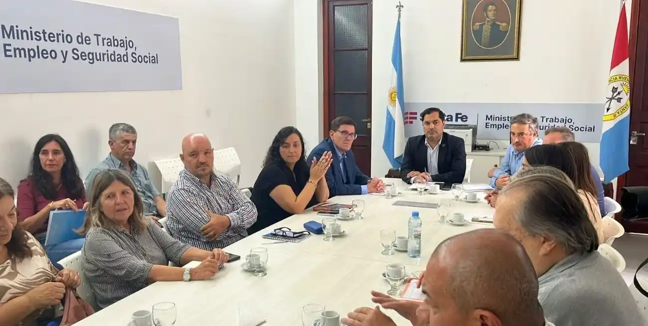 La provincia de Santa Fe convocó a los gremios el jueves para retomar la discusión paritaria