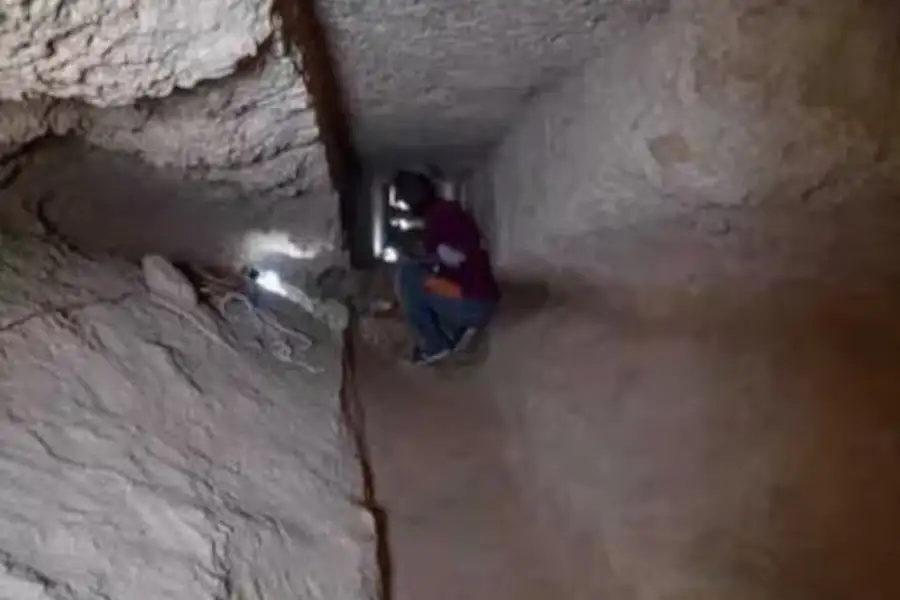 Están convencidos de que el túnel podría llevar a la tumba de Cleopatra o de Marco Antonio(Fuente: Facebook Ministerio de Antigüedades de Egipto)