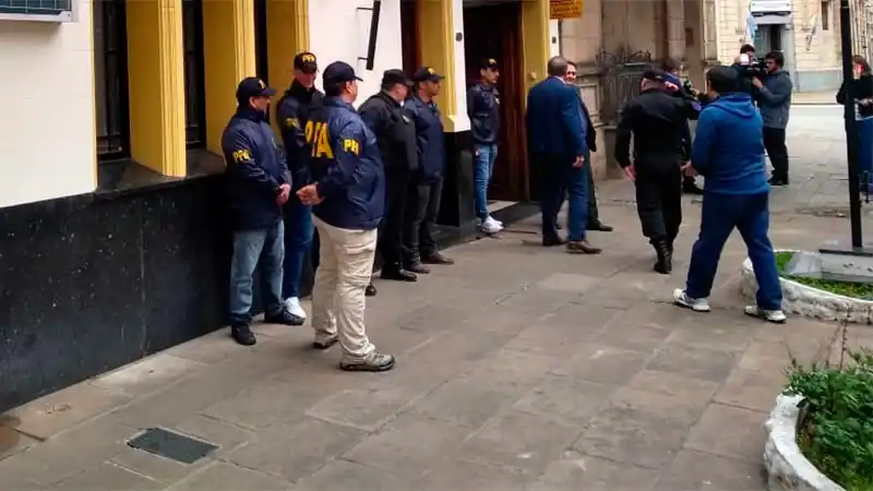 Detuvieron a un Jefe de la Policía Federal por vínculos con el narco