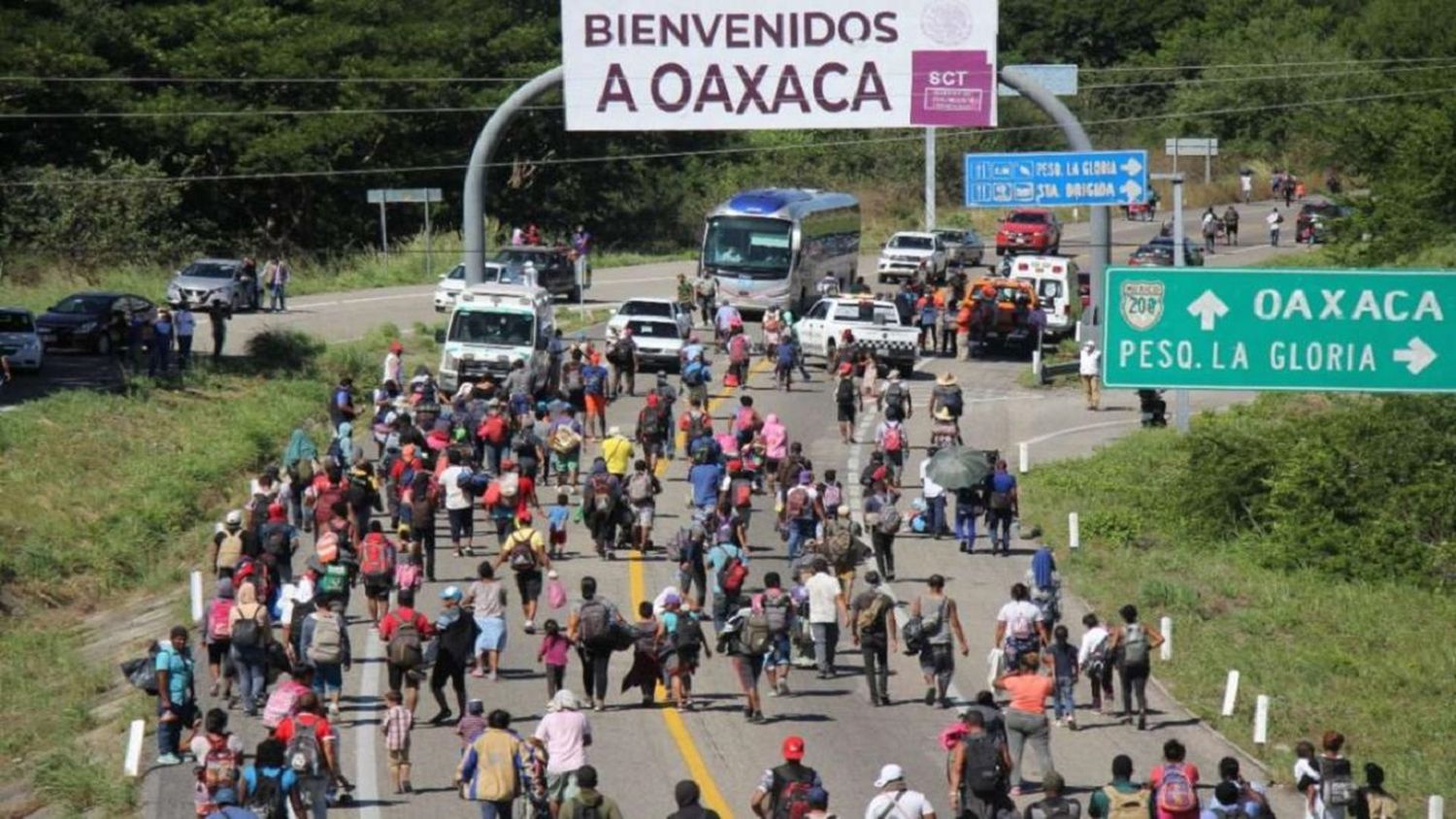 HAY 25 VENEZOLANOS: rescatan a 71 migrantes retenidos en OAXACA