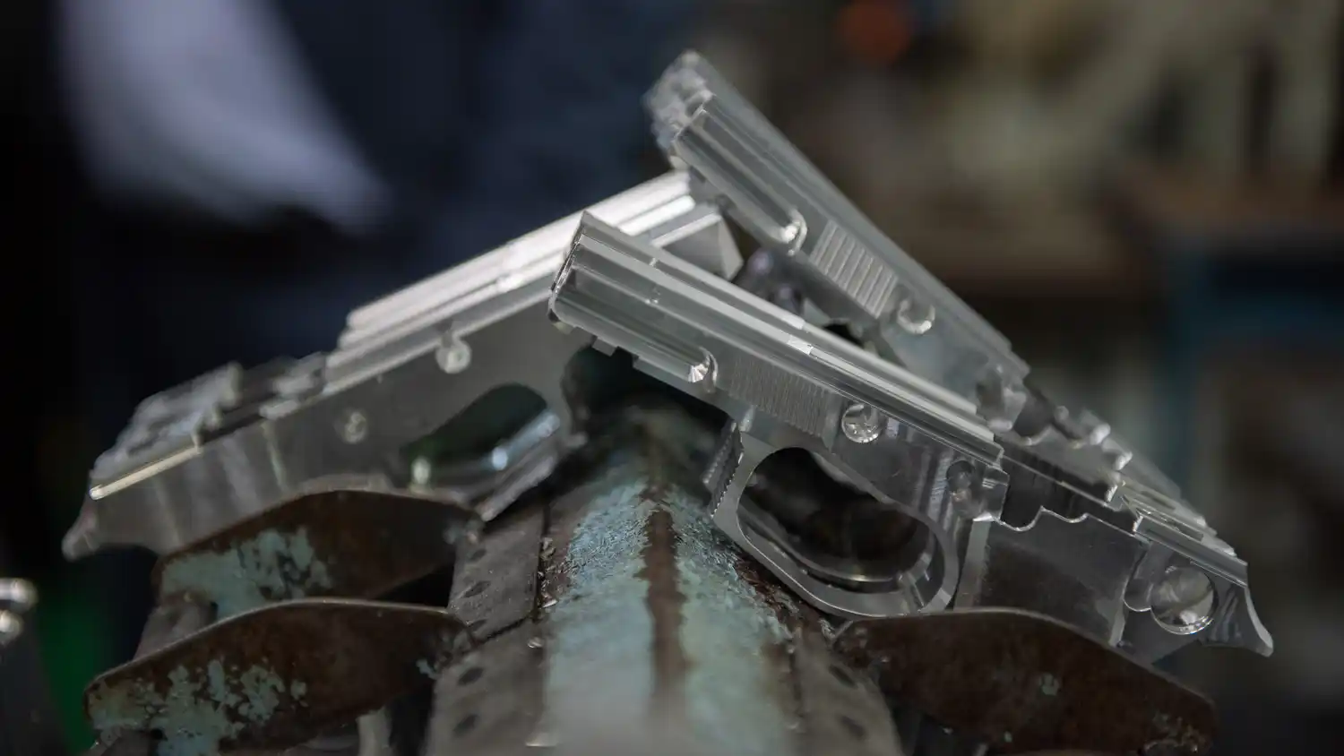 La Matanza: Robaron 67 pistolas cuando eran trasladadas desde una fábrica de armas