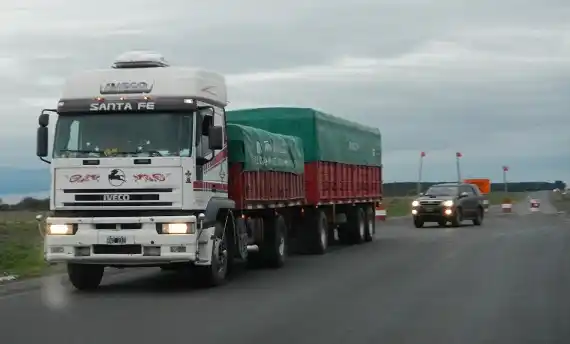 Se restringe la circulación de camiones en las rutas 