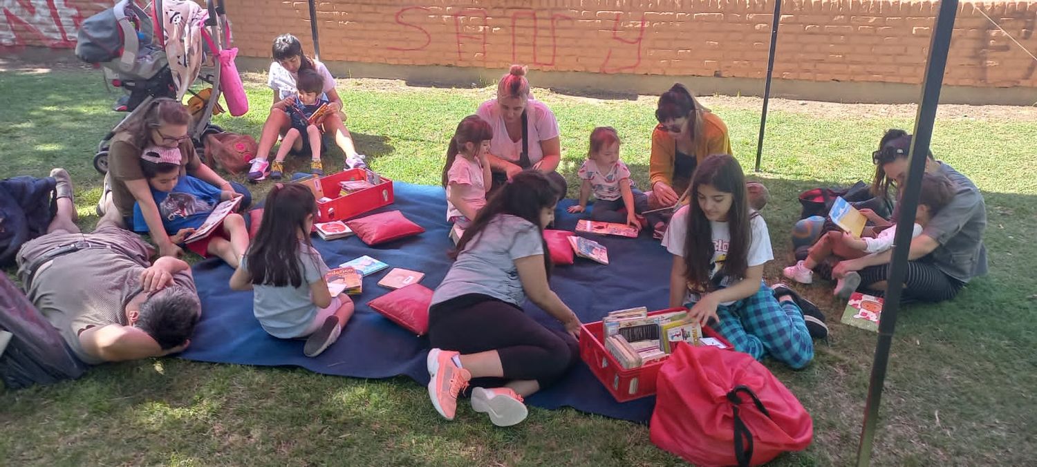 Las bibliotecas populares realizaron con gran éxito el 5to encuentro de lectura Plazacuento