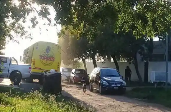 Alquilaron una casa para hacer una fiesta «tranquila», pero terminaron bien arriba con música en vivo de Sergio Torres