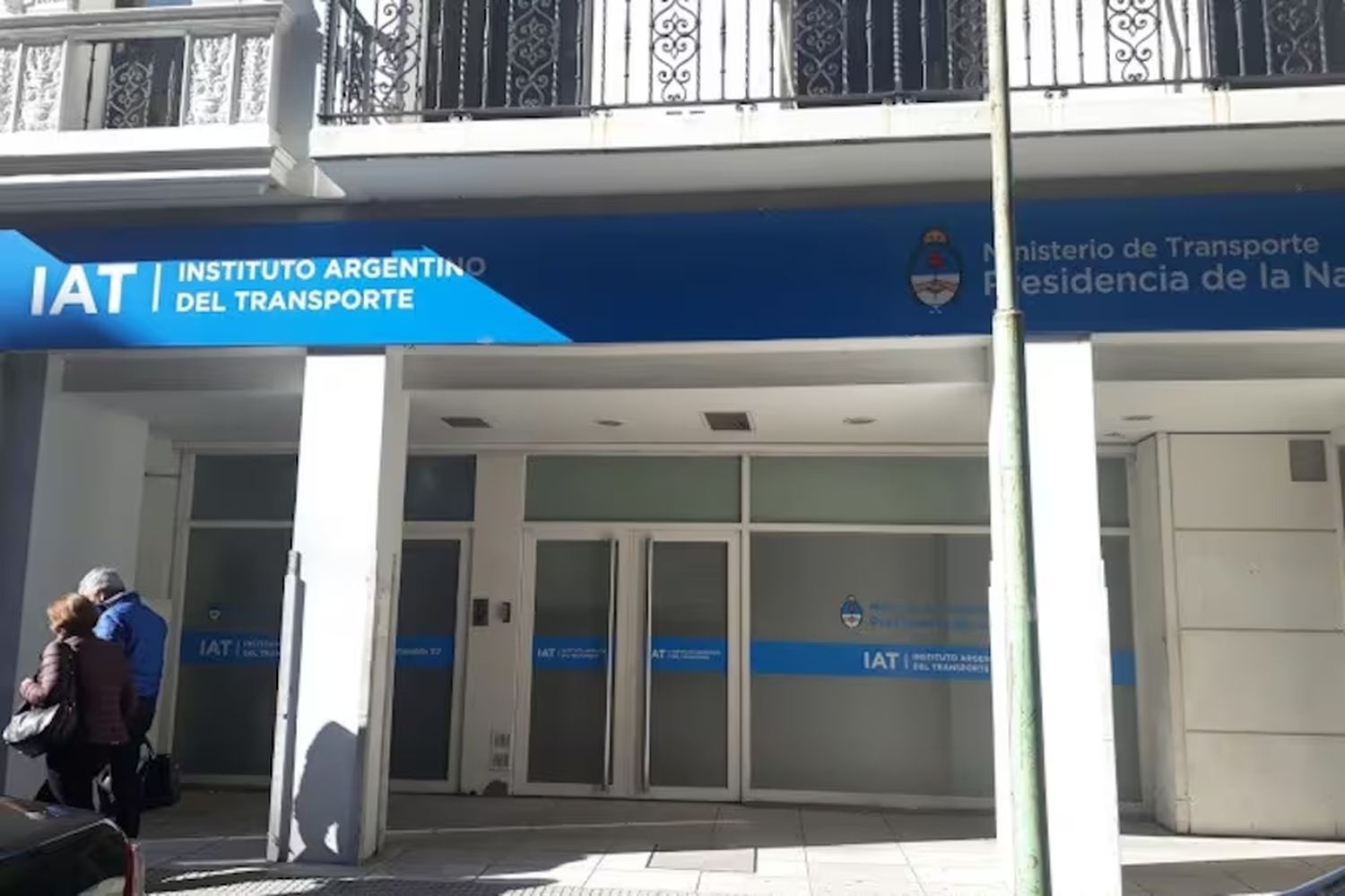 El Gobierno disolvió el Instituto Argentino de Transporte