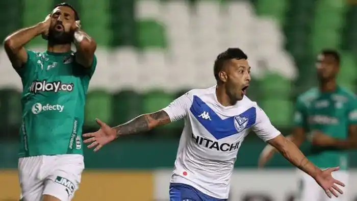 Vélez goleó a Deportivo Cali y ya está en cuartos de Sudamericana