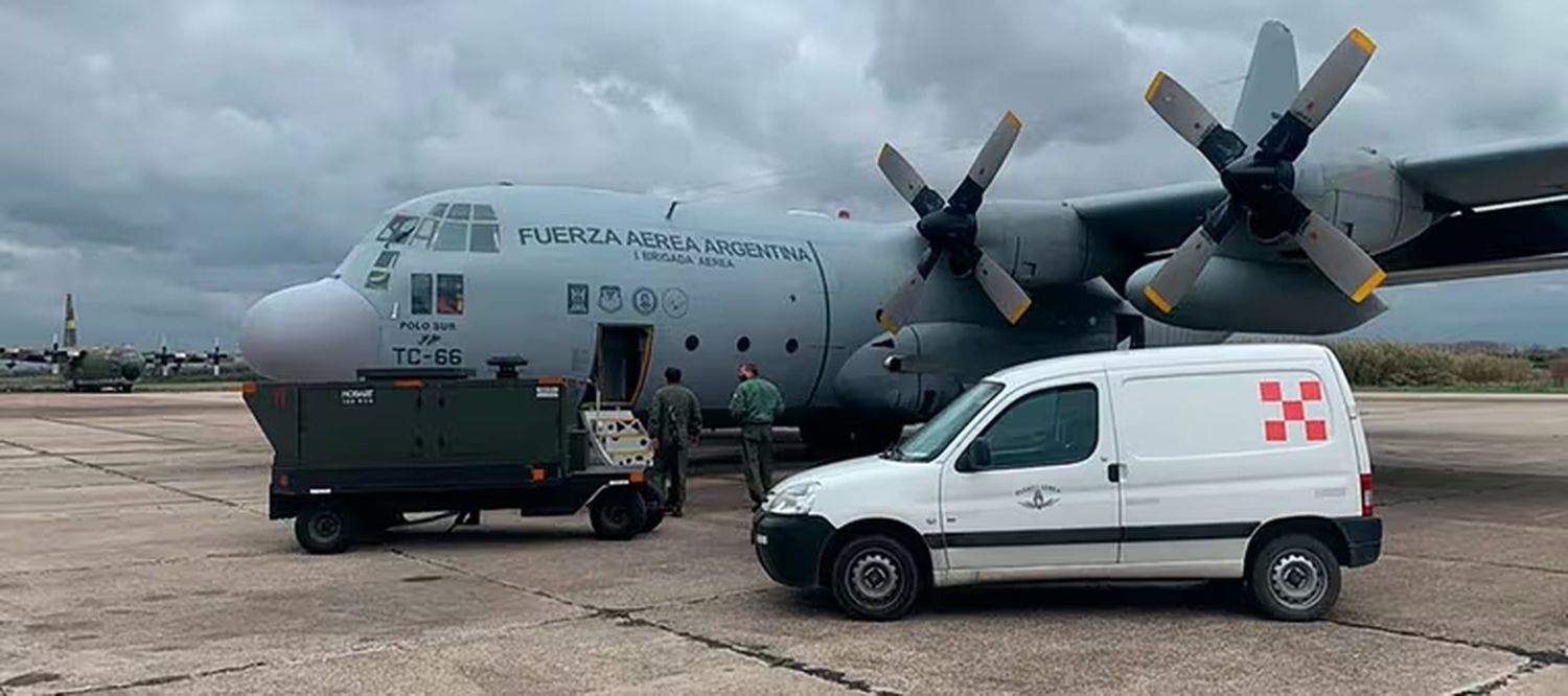El Hércules C-130 partirá hacia Brasil con dos plantas potabilizadoras de agua. Será despedido por el ministro Luis Petri y el jefe del Estado Mayor Conjunto, Xavier Julián Isaac