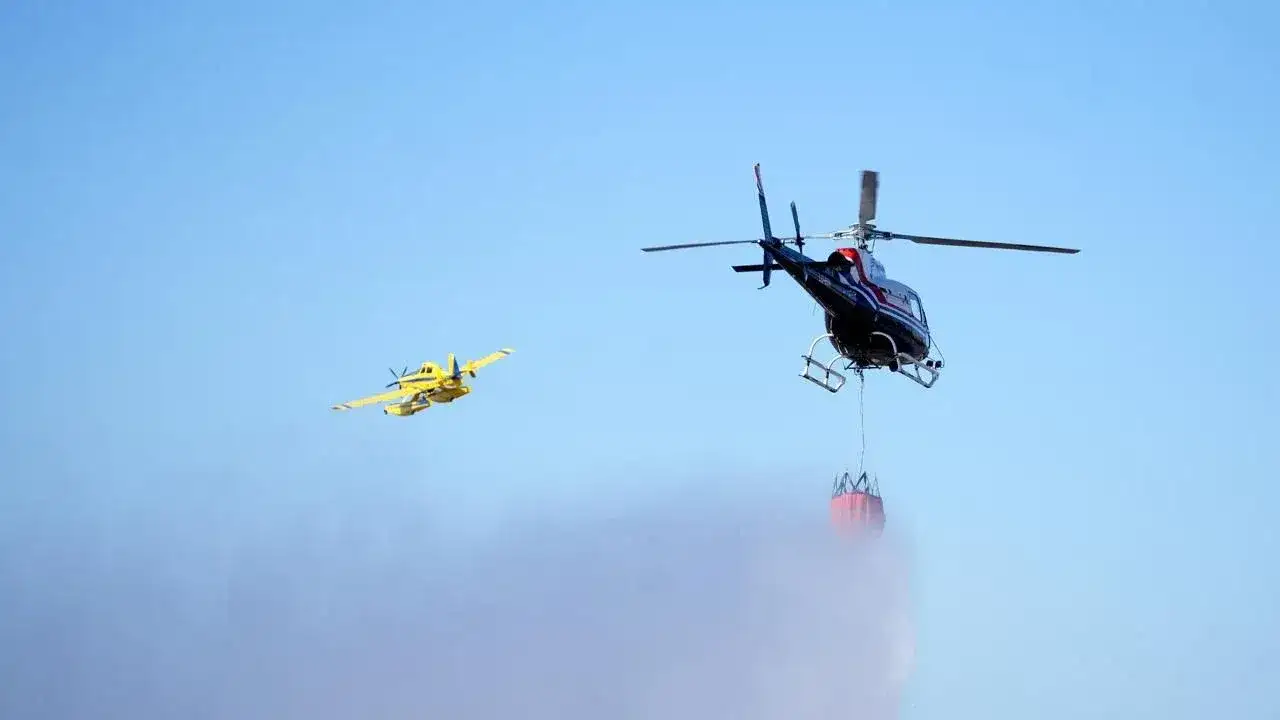 Pullaro presentó la nueva flota aérea de Santa Fe para combatir incendios - 1
