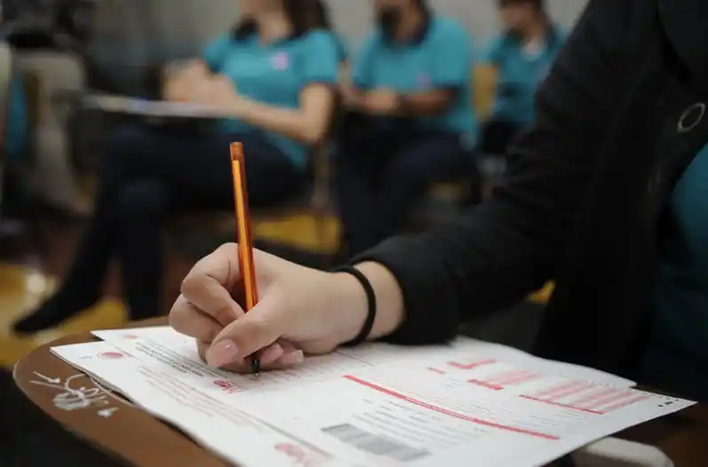 Colombia permite usar cédula venezolana para validar bachillerato