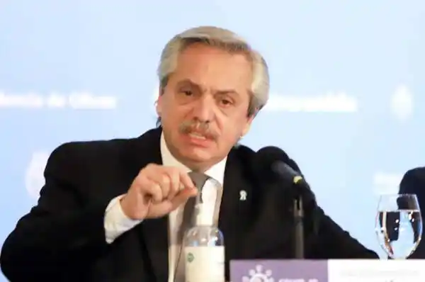 Anunciarían hoy la  extensión de la  cuarentena �Soxigenada⬝