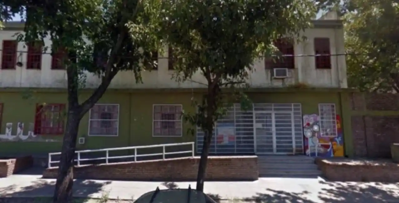 Una madre golpeó a la directora del colegio de su hija porque fue sancionada por mala conducta
