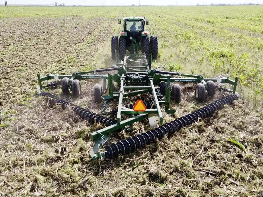 La labranza ocasional podrá alterar la composición del lote, pero no reducirá la amenaza de las malezas