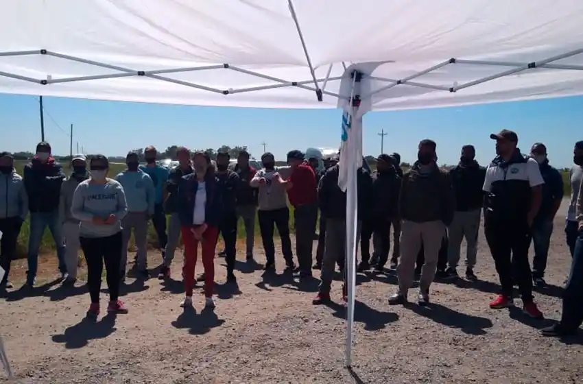 Masivo reclamo en Agroporc tras un brote de Covid: "La empresa descontó un 10% de los salarios"