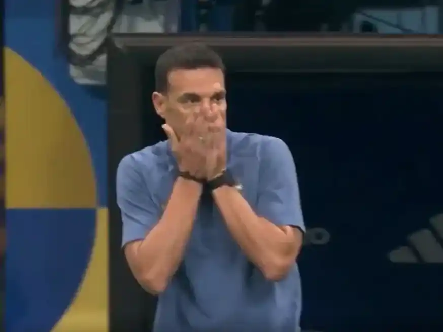 El momento del 3 a 2 de Argentina.