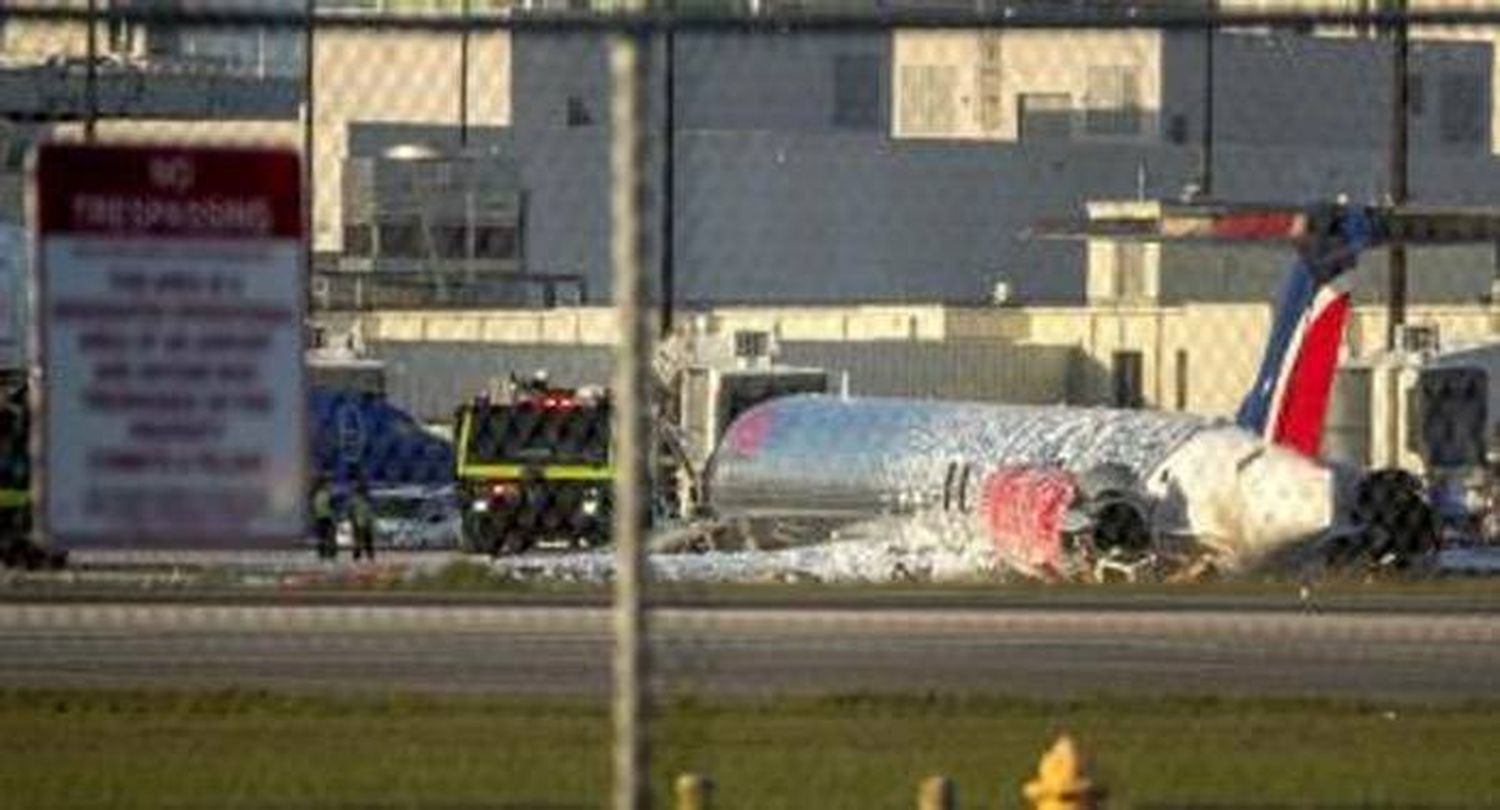 Un avión se estrelló en el aeropuerto de Río Grande: hay cuatro muertos