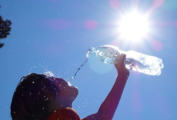 Verano 2025: recomendaciones para cuidar la salud y evitar golpes de calor