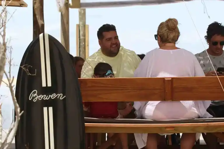 Las vacaciones de Darío Barassi con su esposa e hijas en Punta del Este